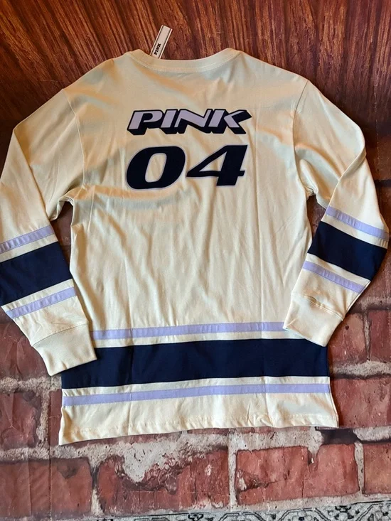 VS PINK Campus Tee Extra Small Oversized Victoria’s Secret Cream Dog Logo MWT - Picture 9 of 16